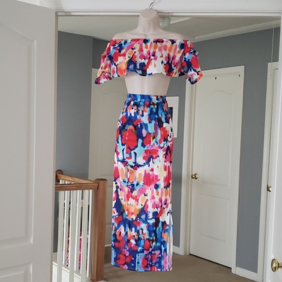 Dresses & Skirts - 🎈Colorful 2 piece